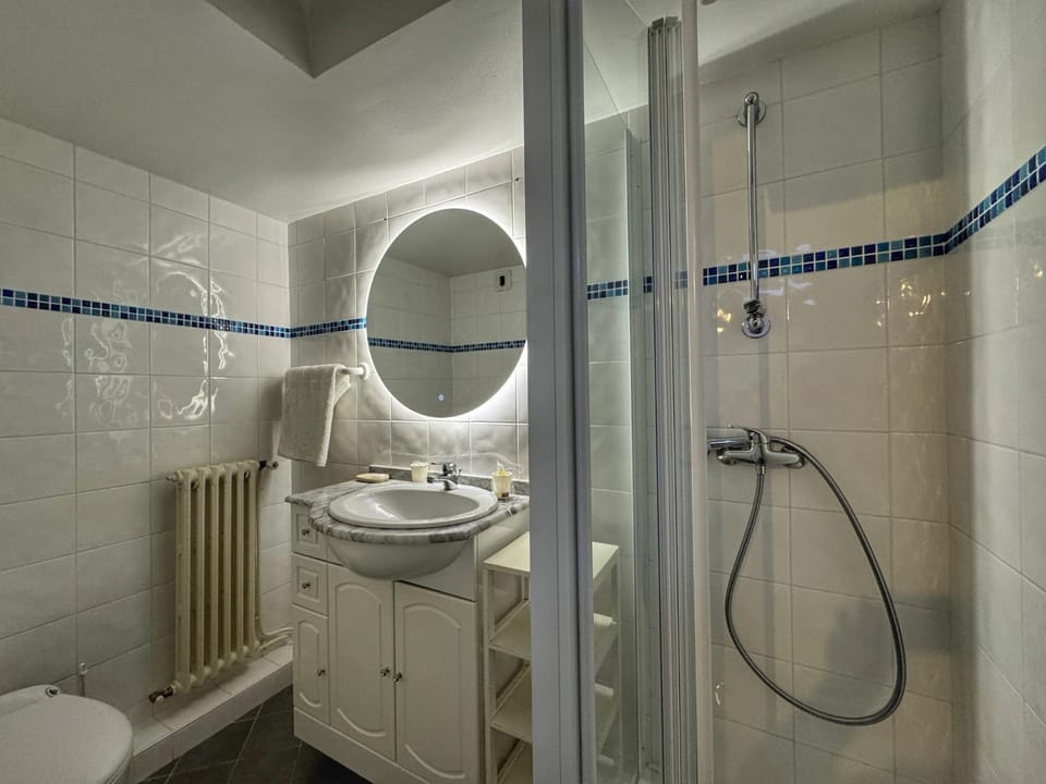 Hôtel Itzalpea Hotel in French Basque Country