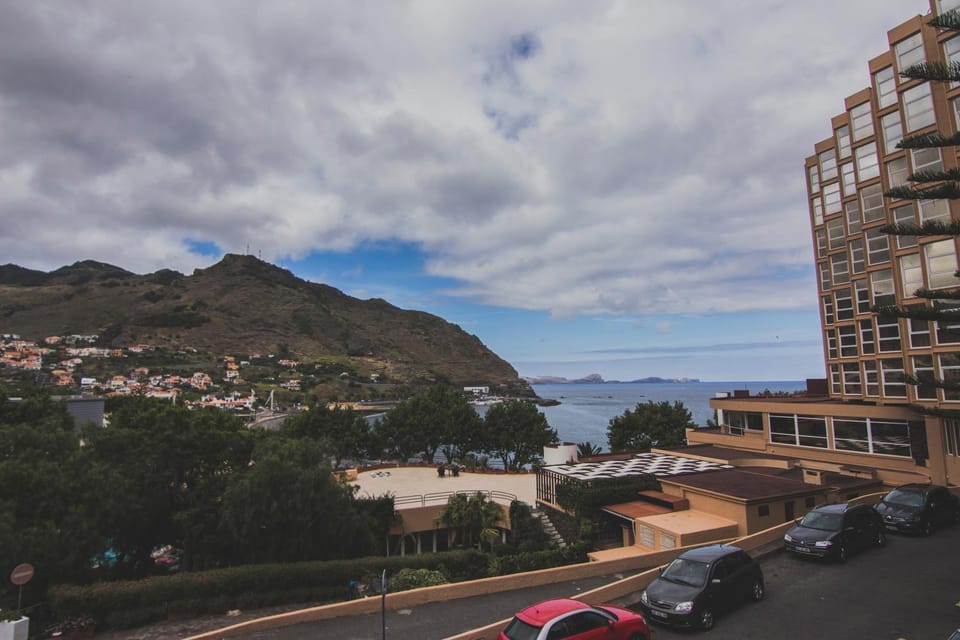 City view, Mountain view, Sea view