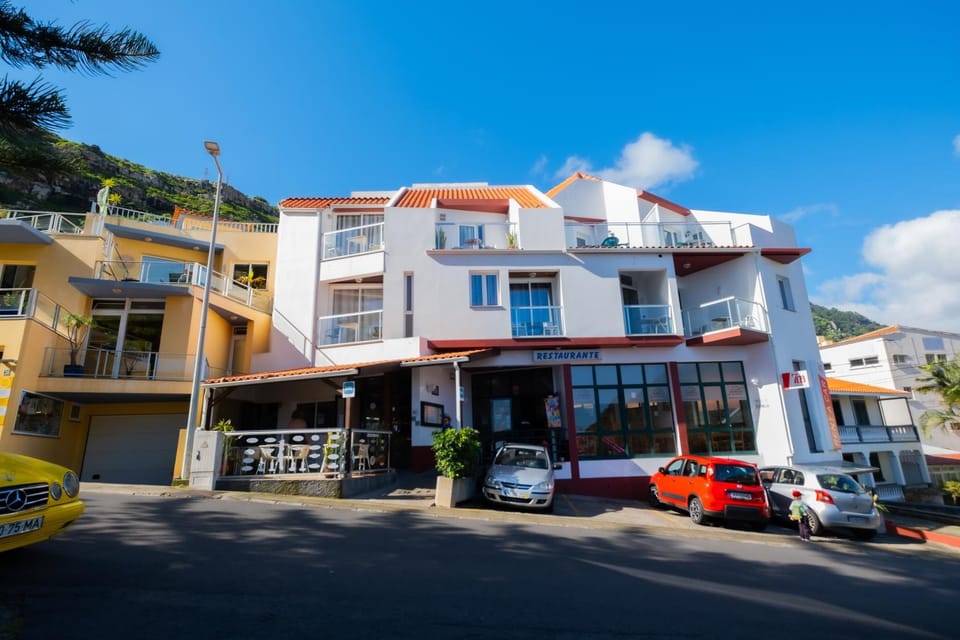 Property building, Restaurant/places to eat