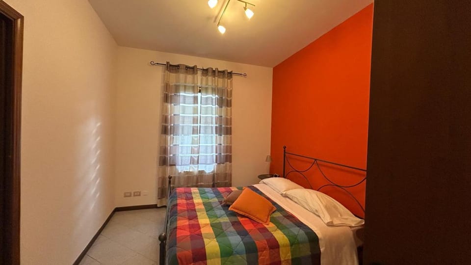 Bed, Photo of the whole room, Bedroom, heating, air conditioner