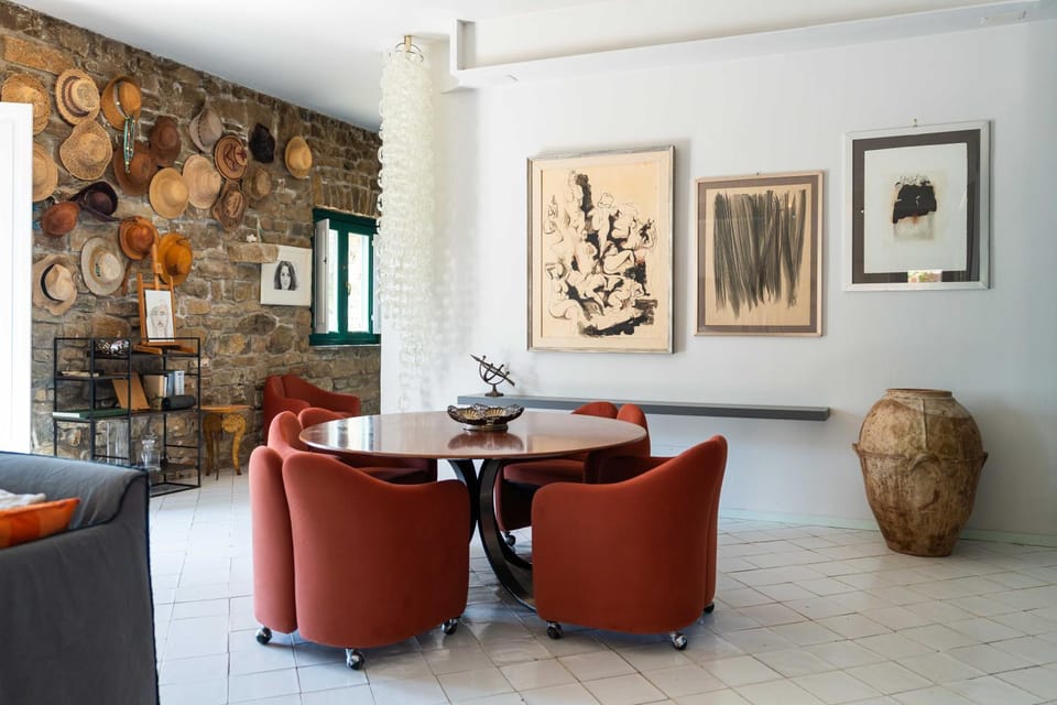 Living room, Decorative detail, Seating area