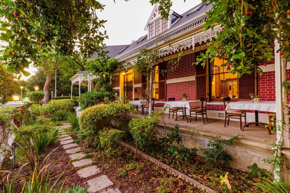 Property building, Patio, Balcony/Terrace, Breakfast
