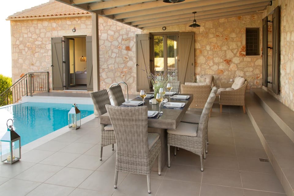 Balcony/Terrace, Pool view