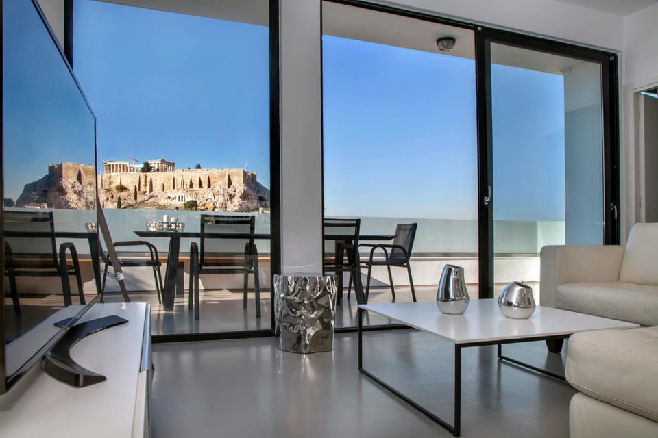 Living room, Seating area, Landmark view