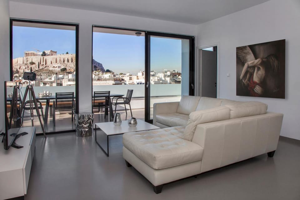 Living room, Seating area, Landmark view