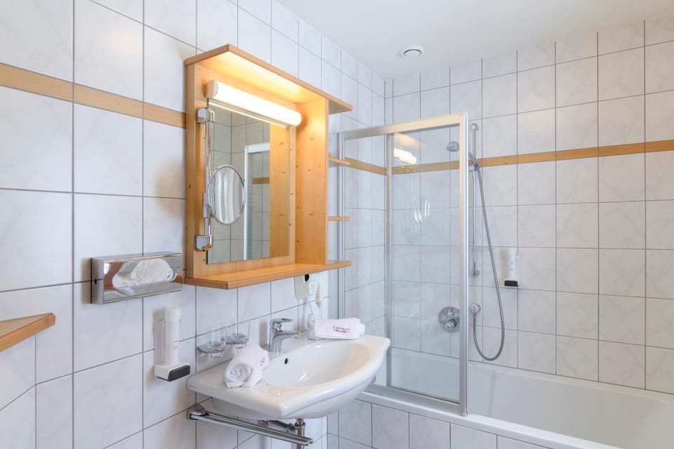 Bathroom, Bath