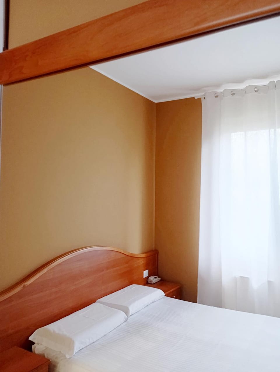 Bed, Night, Photo of the whole room, Bedroom, heating