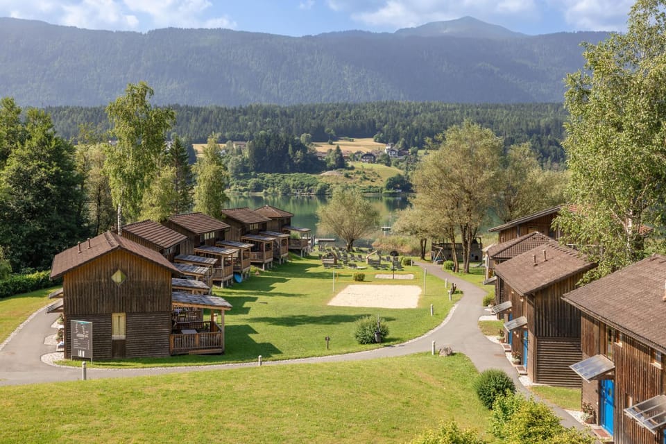 Balcony/Terrace, Garden view, Lake view, Mountain view