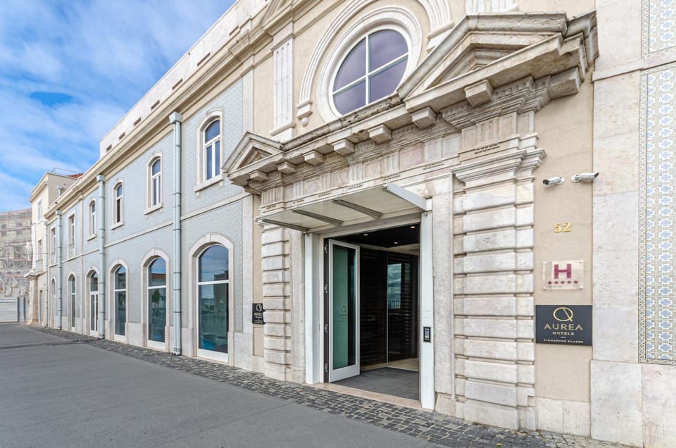 Property building, Facade/entrance