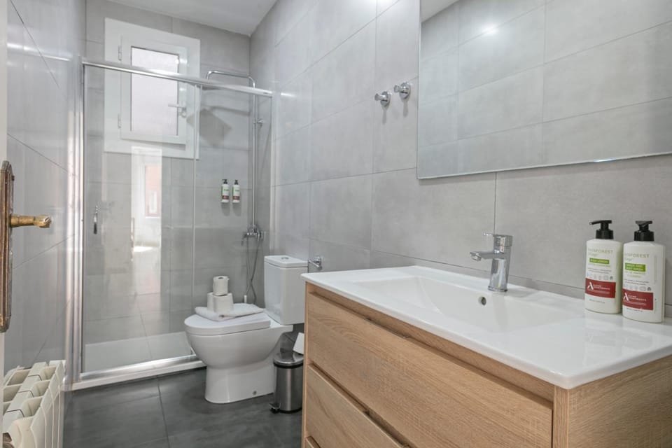 Shower, Bathroom