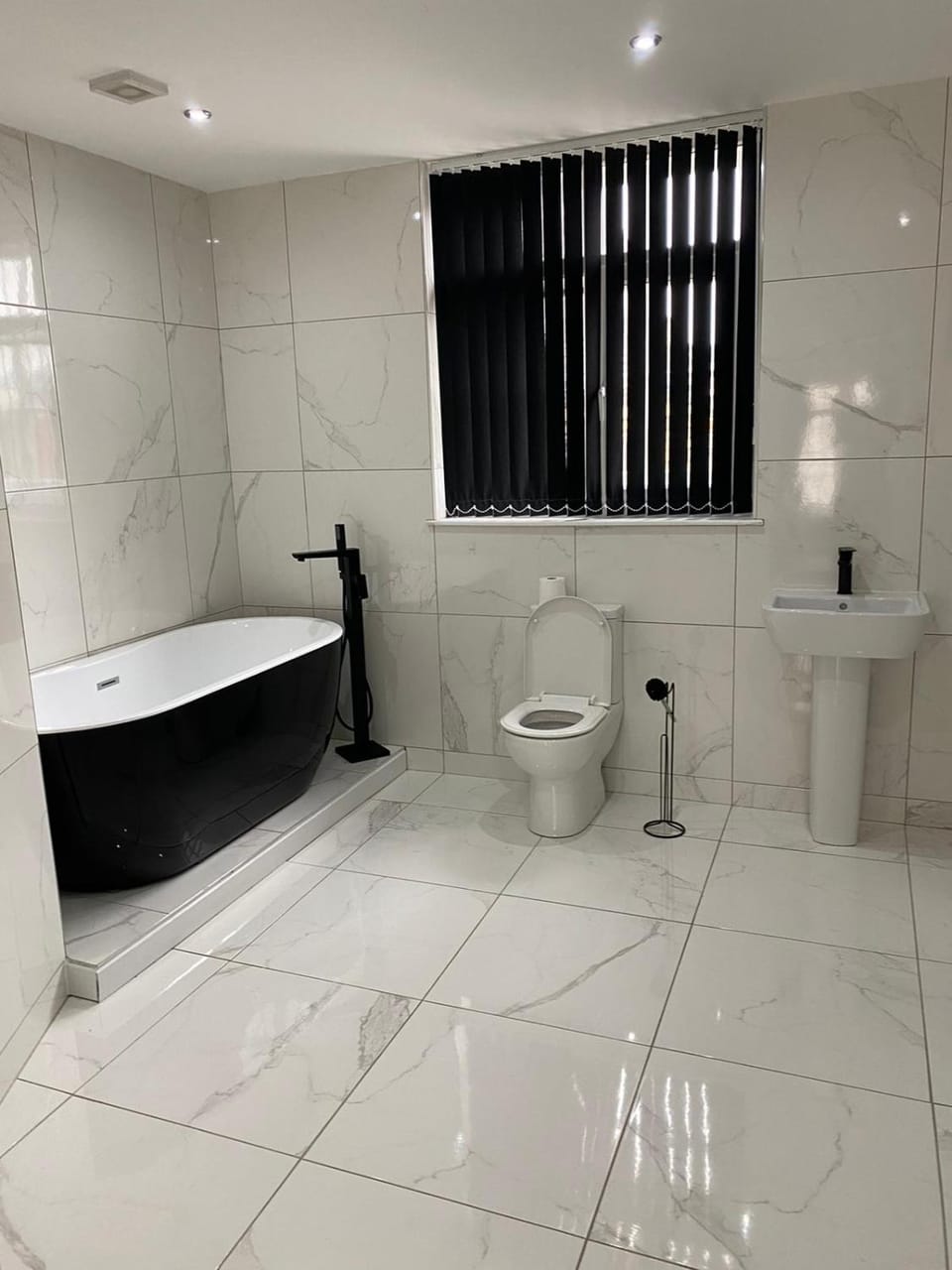 Brownlows Inn Hotel in Liverpool