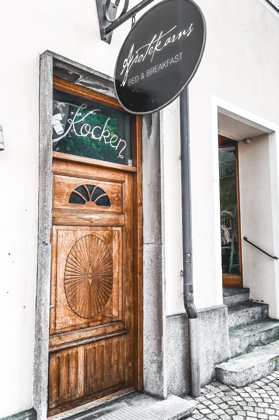 Facade/entrance