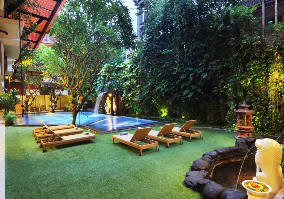 Garden, Swimming pool