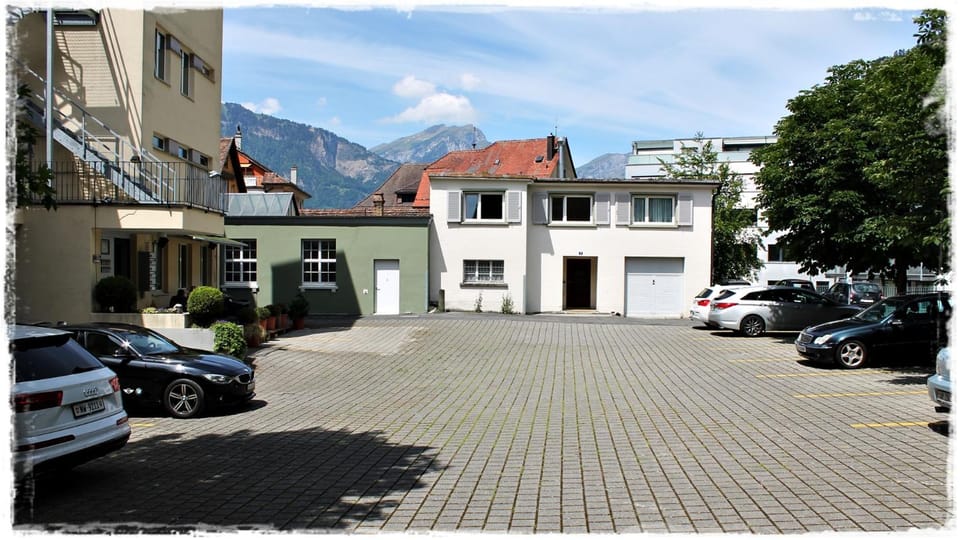 Patio, Facade/entrance, Other, Decorative detail, Area and facilities