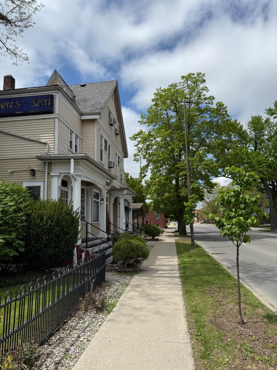 City view, Street view