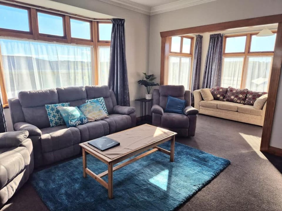 Cosy On Till House in Otago