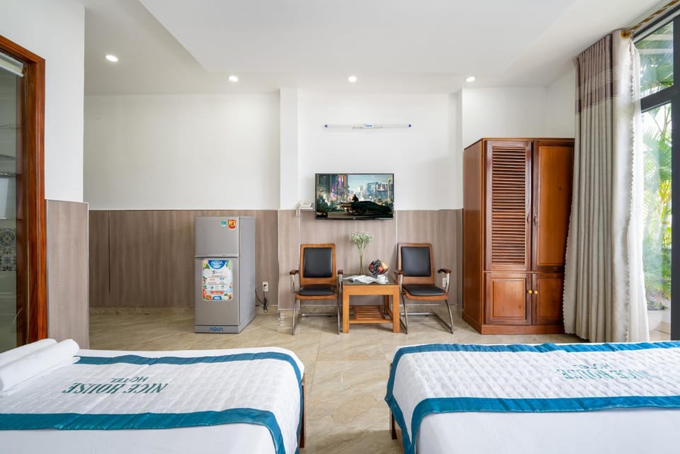 Nice House Hotel - Near My Khe Beach Hotel in Da Nang
