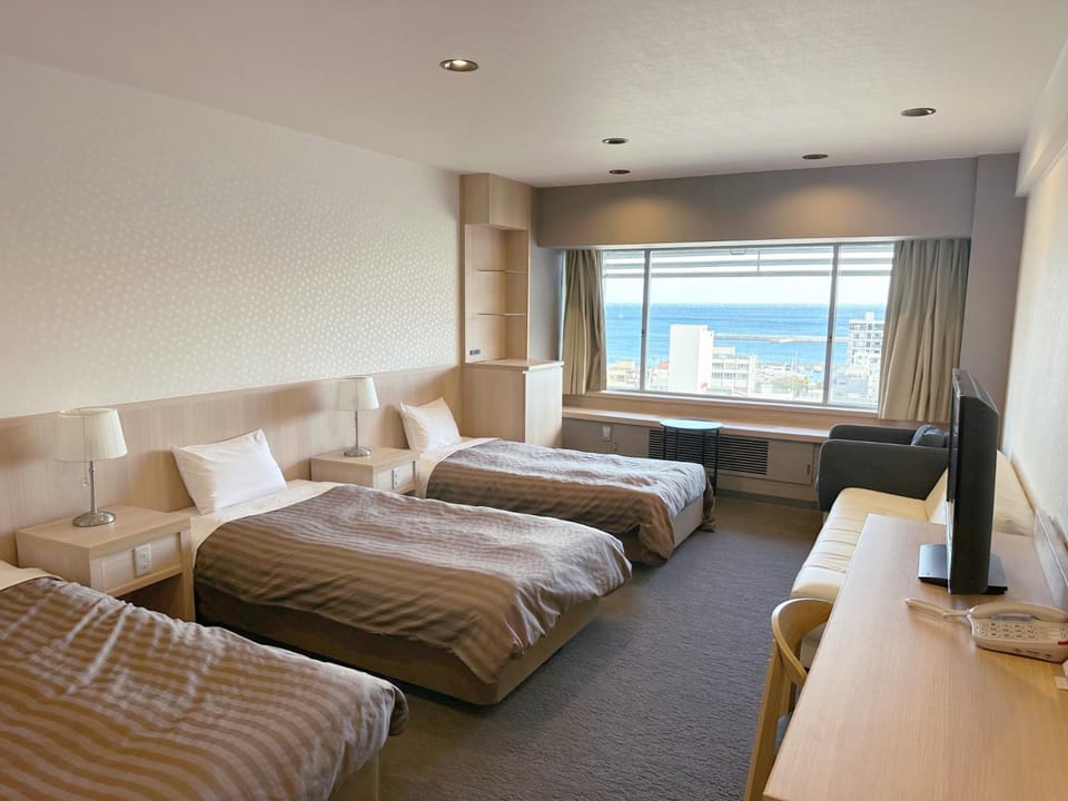 Atami New Fujiya Hotel Ryokan in Shizuoka Prefecture