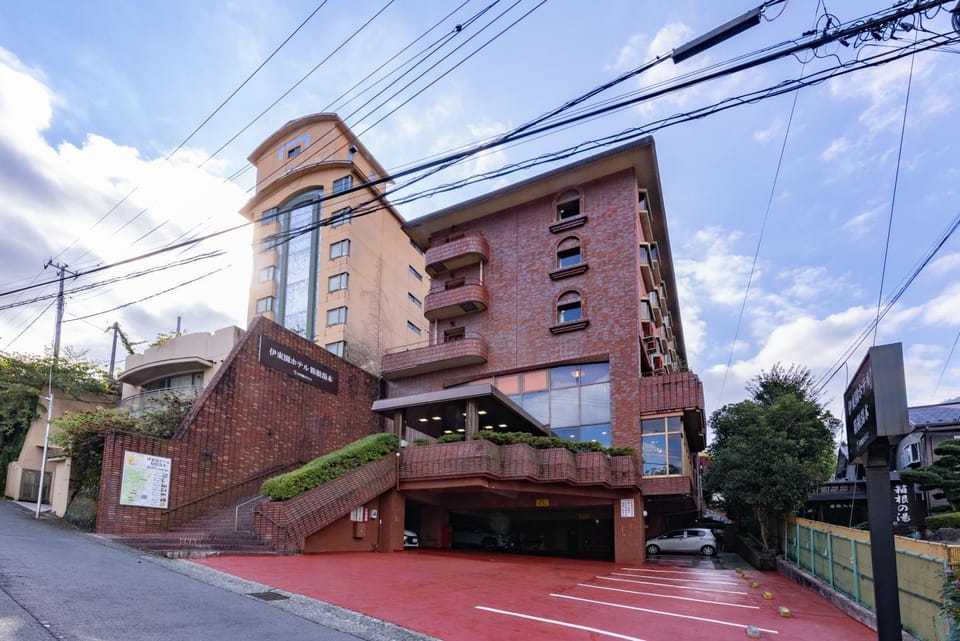 Property building, Day