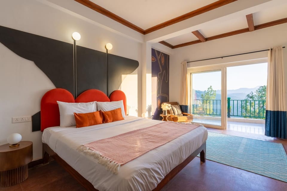 Bed, Photo of the whole room, Bedroom