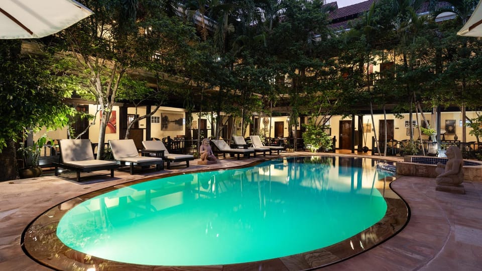 Swimming pool