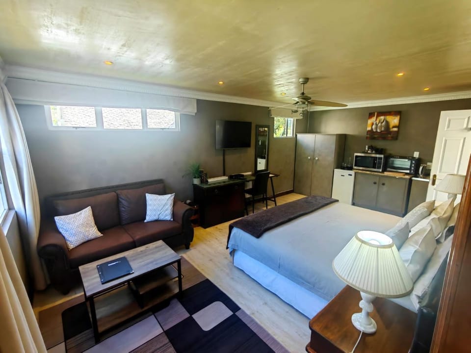 TV and multimedia, Photo of the whole room