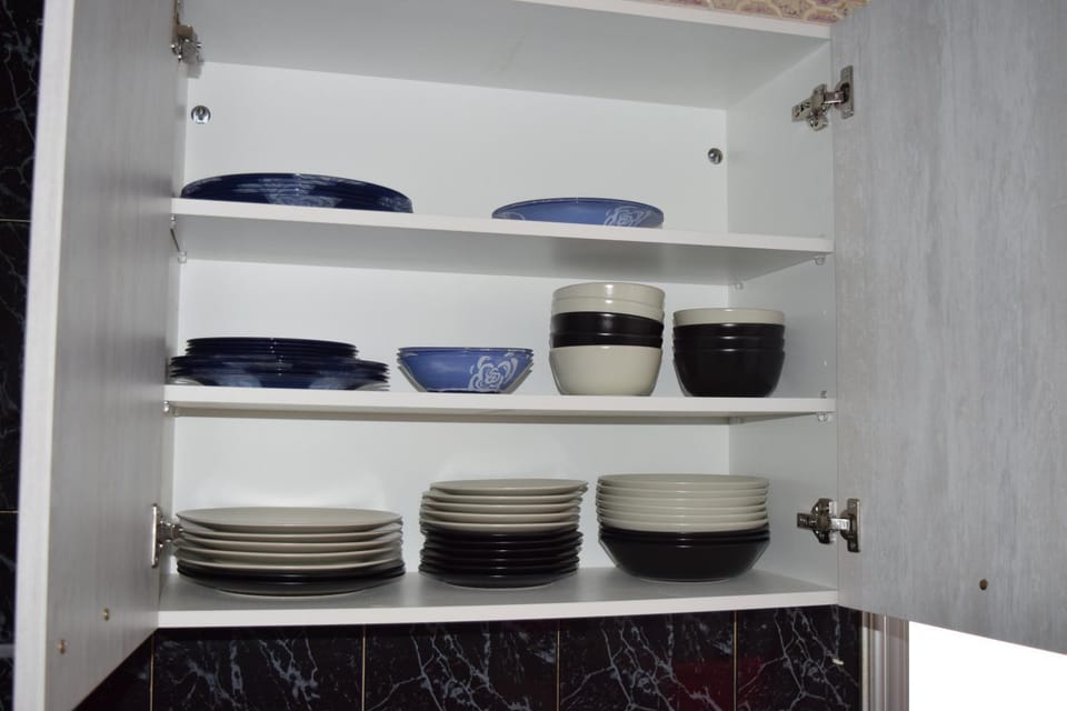 Kitchen or kitchenette, Communal kitchen