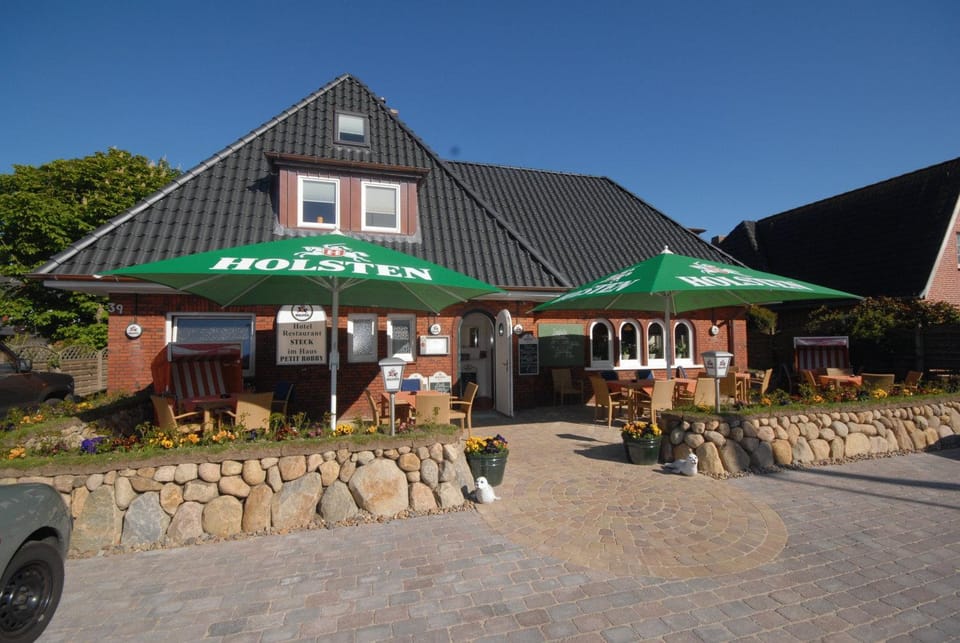 Property building, Day