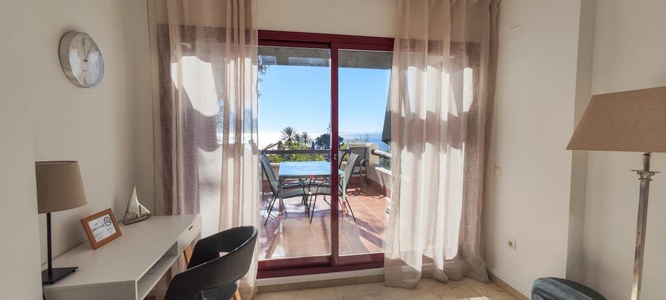 Balcony/Terrace, Living room, Seating area, Sea view