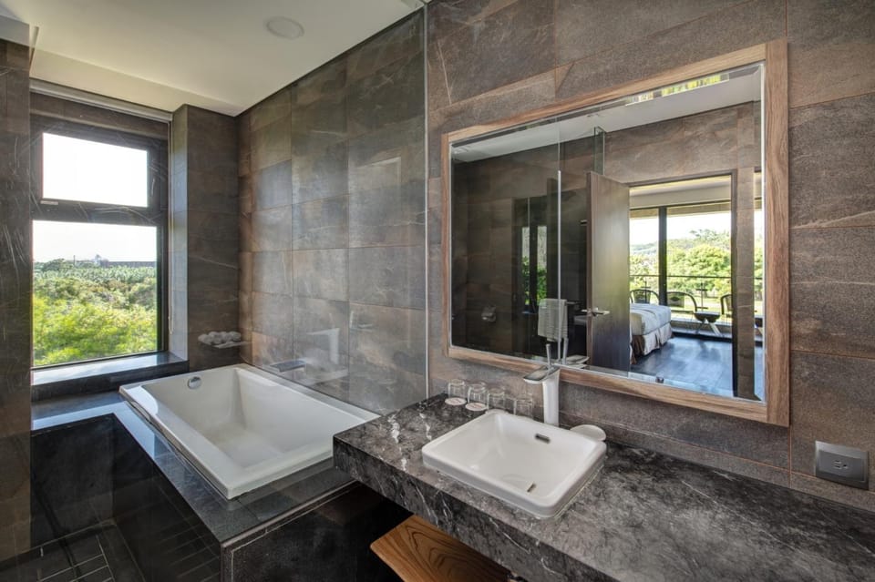 Bathroom, Bath