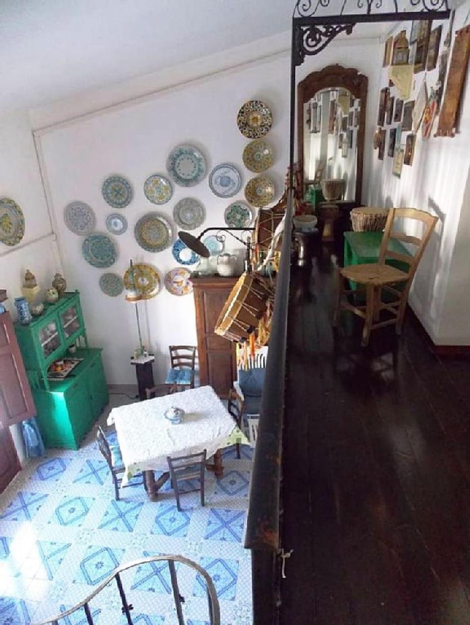 Communal lounge/ TV room