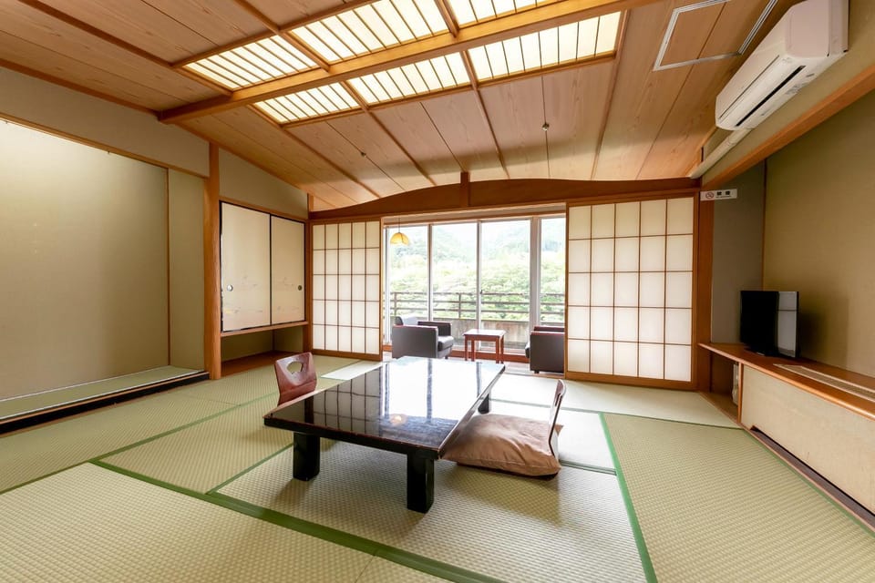 Itoen Hotel New Sakura Ryokan in Japan