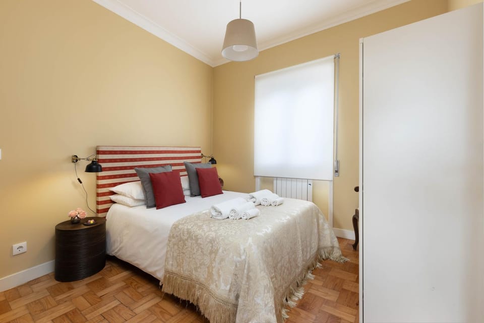 Bed, Photo of the whole room, Bedroom, towels, wardrobe