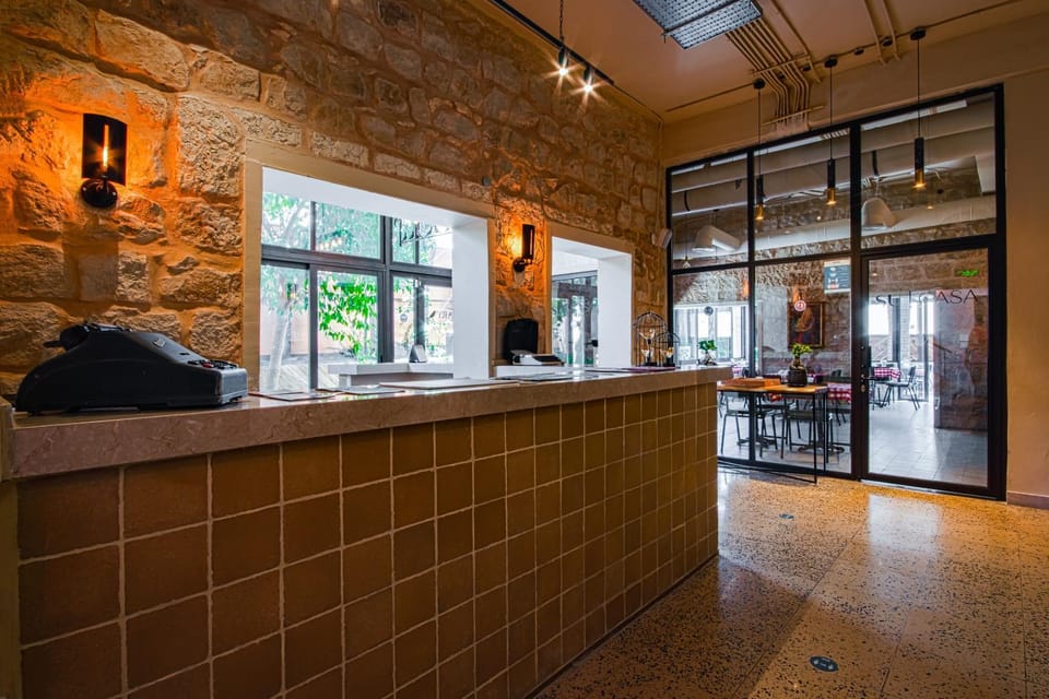 Restaurant/places to eat, Lobby or reception