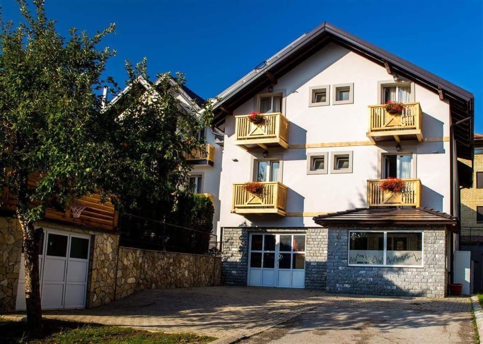 Guest house Vila Žunić Bed and Breakfast in Zlatibor