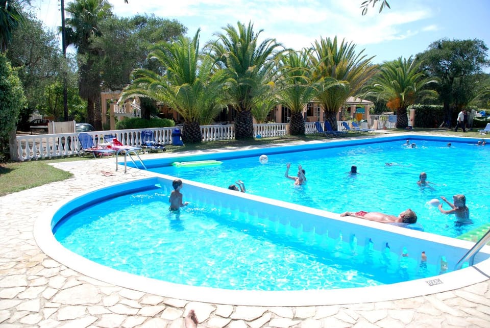 Swimming pool, Swimming pool