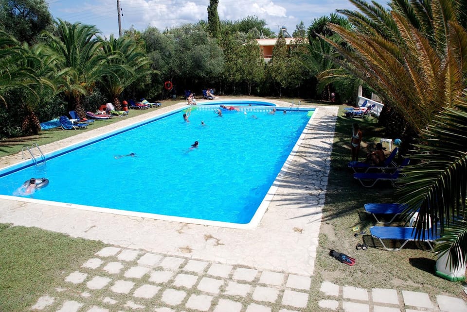 Swimming pool, Swimming pool