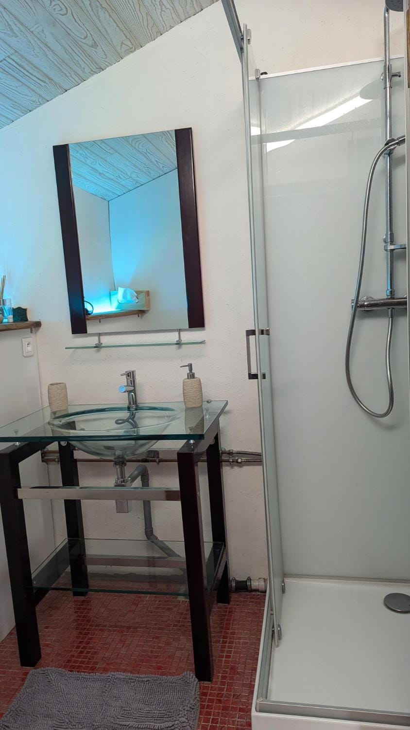 Shower, Bathroom