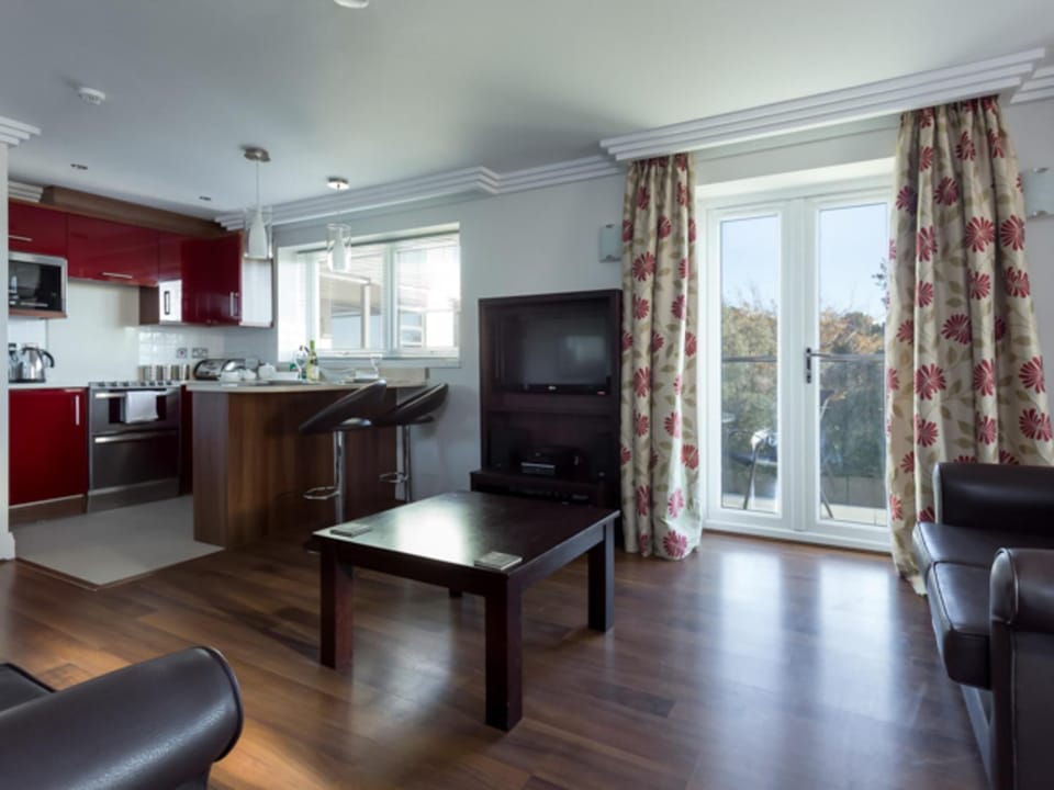Ospreys - With a balcony and within a short walk of the beach Apartment in Poole