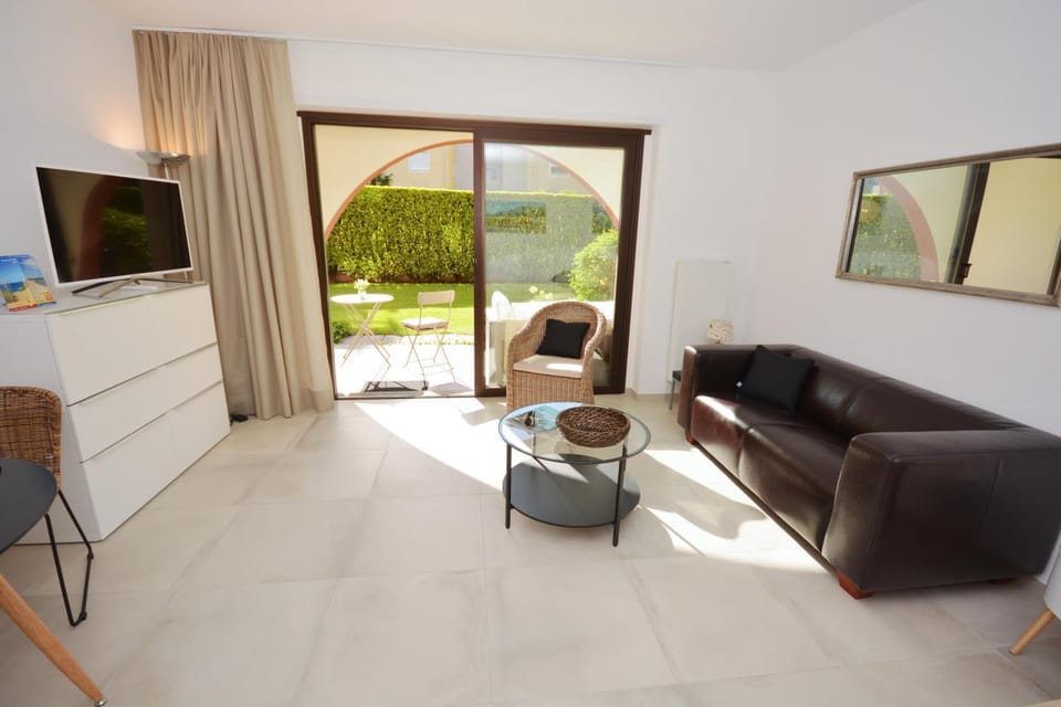 Sabrina 09 by Fewotessin Apartment in Ascona