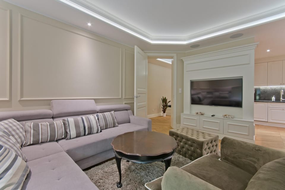 Living room, Dining area, Family