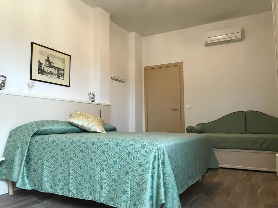 Guest House in Piazza Apartment in Bologna