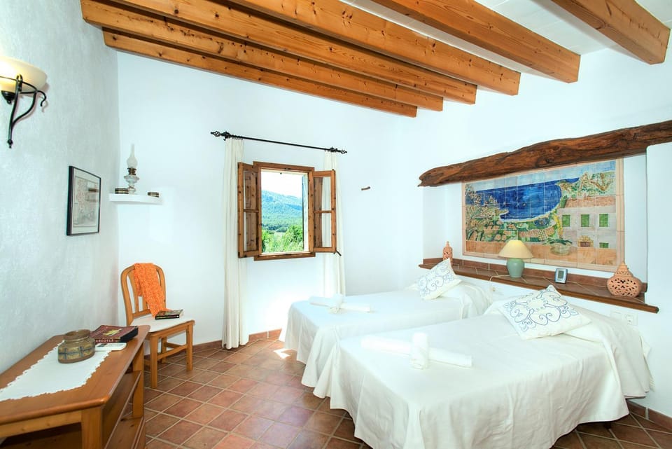 Other, Photo of the whole room, Bedroom