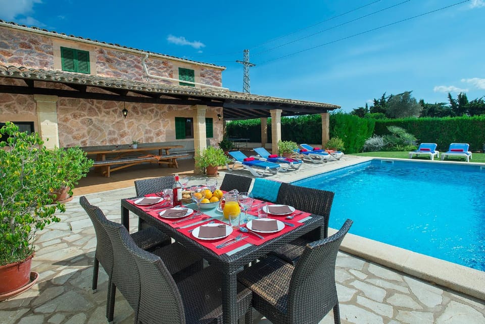 Property building, View (from property/room), Balcony/Terrace, Swimming pool, sunbed
