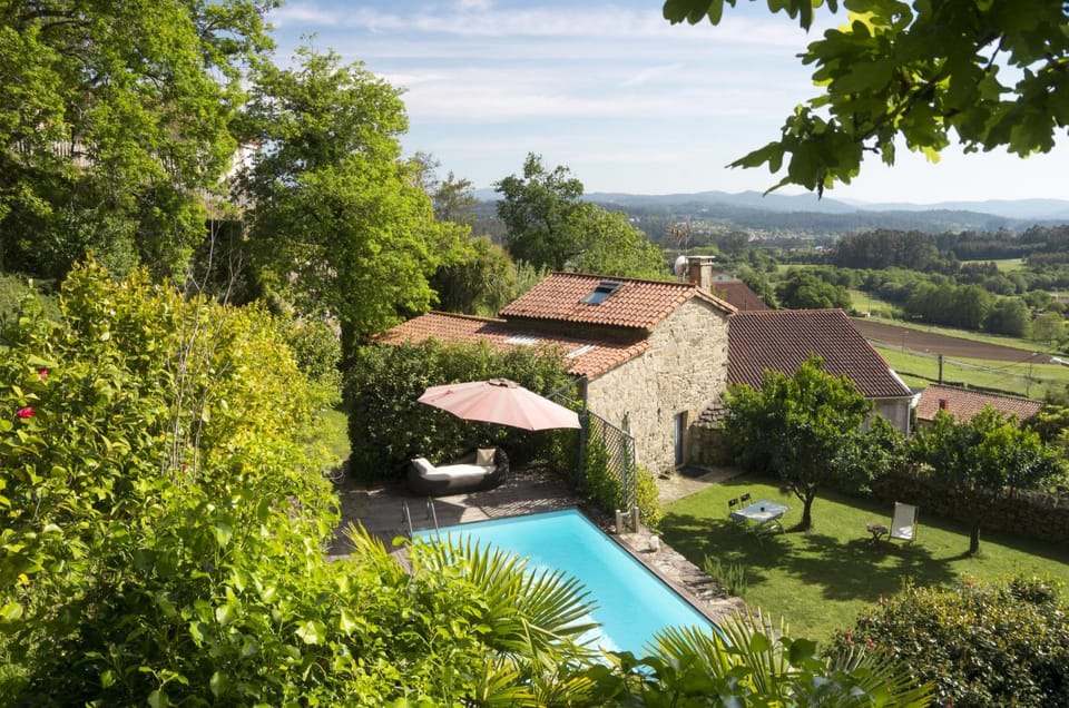 Casa de Afora Casa con piscina y jacuzzi privados Country House in Galicia
