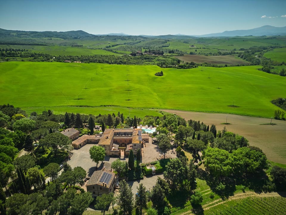 Agriturismo Pometti - Fattoria La Selva Bed and Breakfast in Tuscany