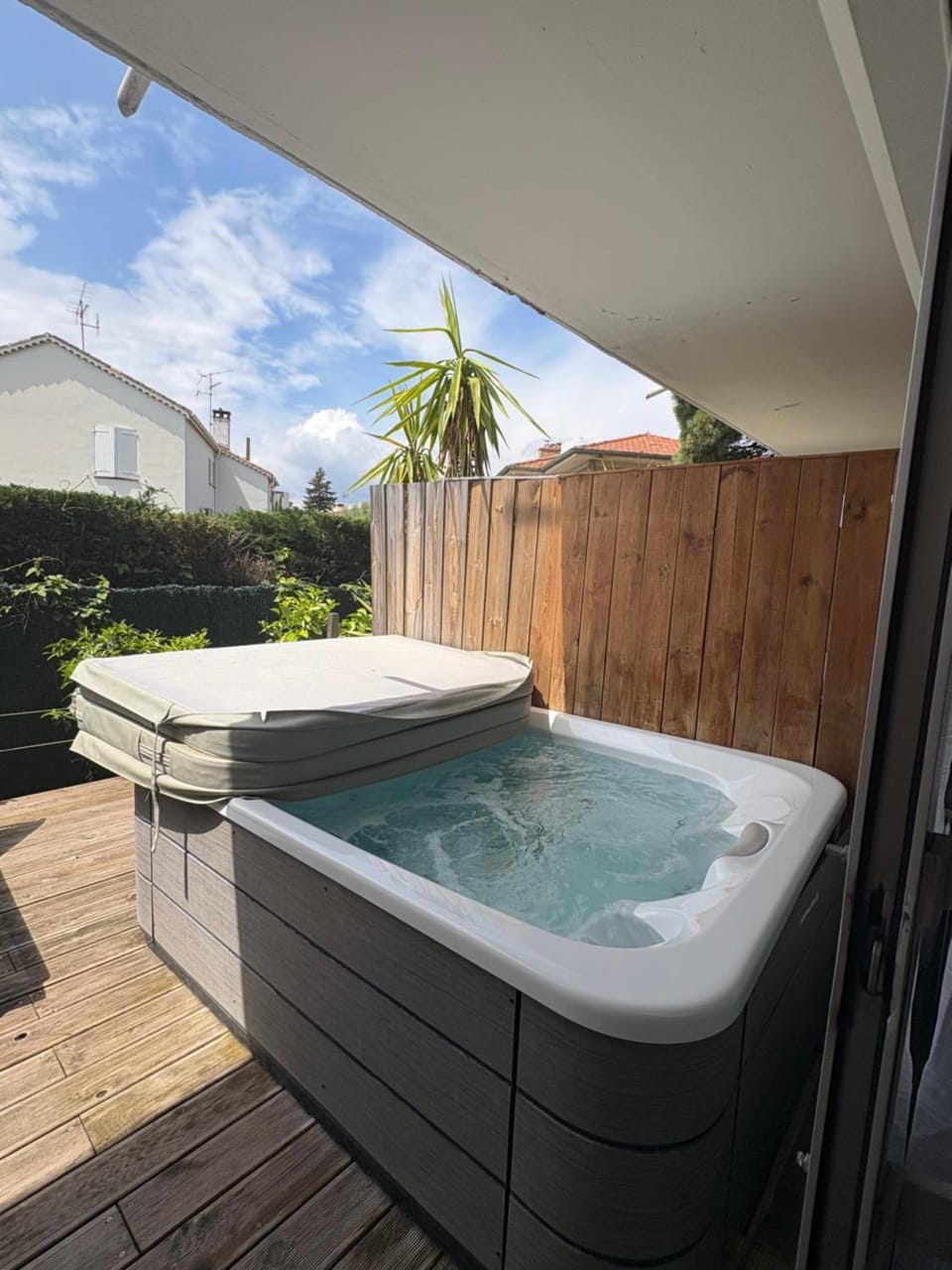Day, Natural landscape, Hot Tub