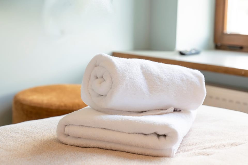 Bed, Photo of the whole room, Bedroom, towels