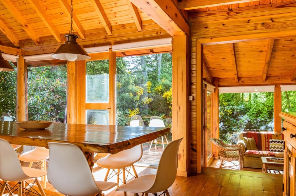 View (from property/room), Living room, Dining area, Garden view