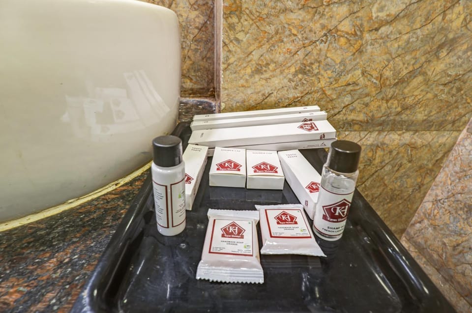 Massage, Spa and wellness centre/facilities, towels